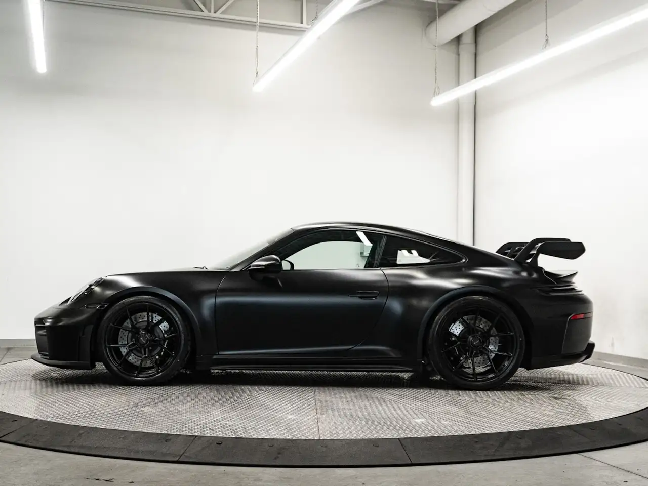 Porsche 911 - Image 2