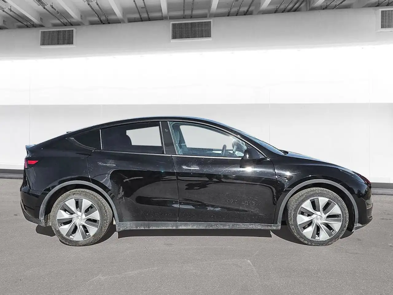 Tesla Model Y - Image 6