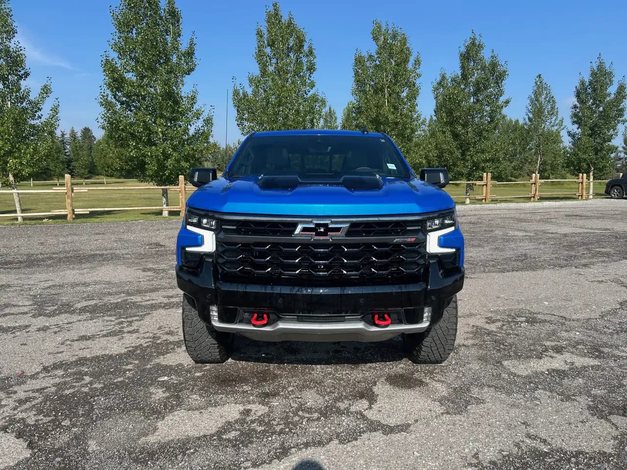 Chevrolet Silverado 1500 - Image 11