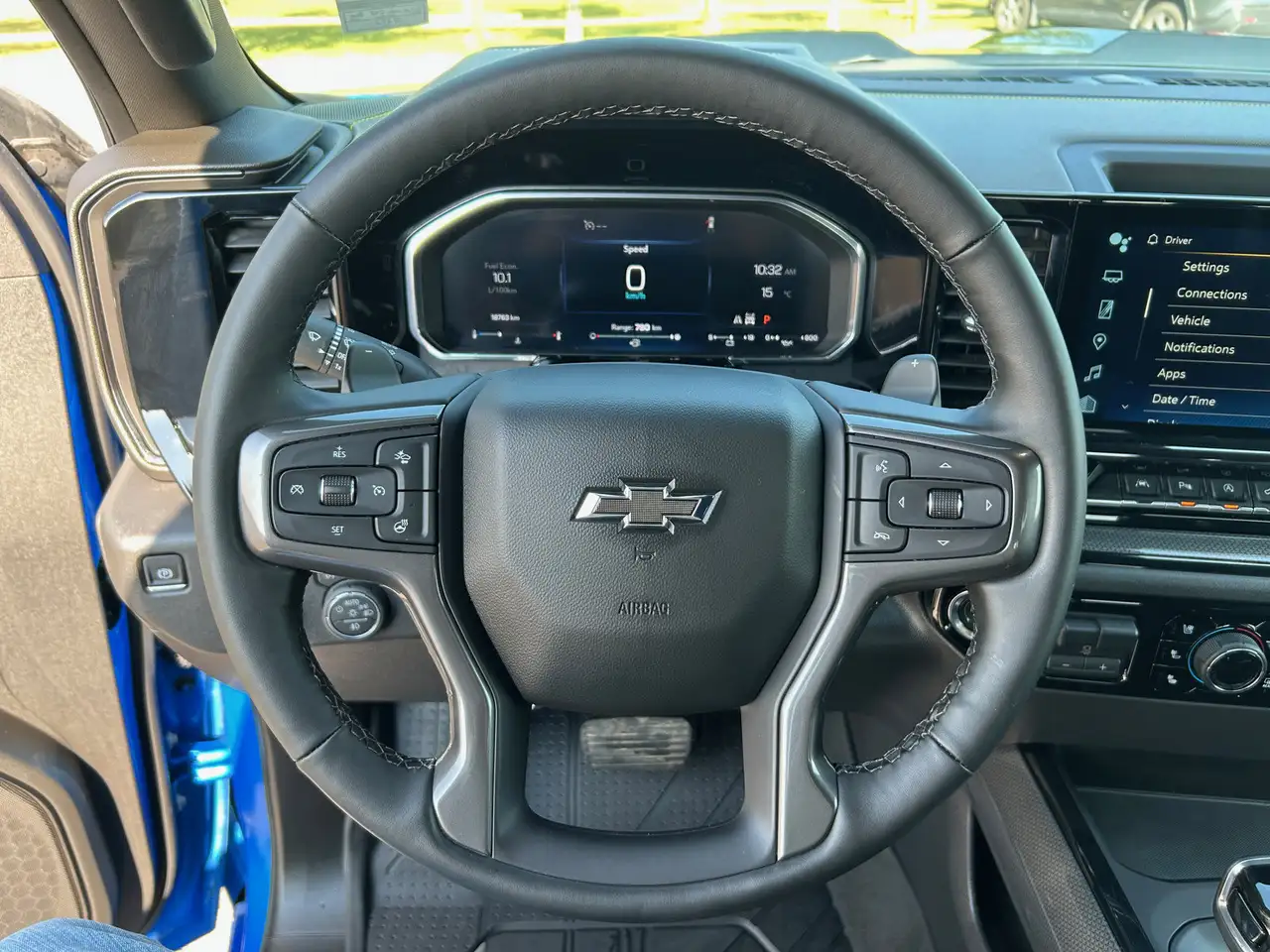 Chevrolet Silverado 1500 - Image 2