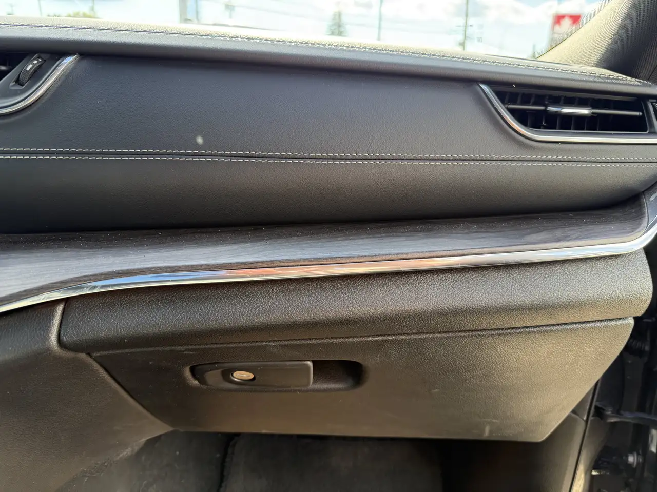Jeep Grand Cherokee - Image 23