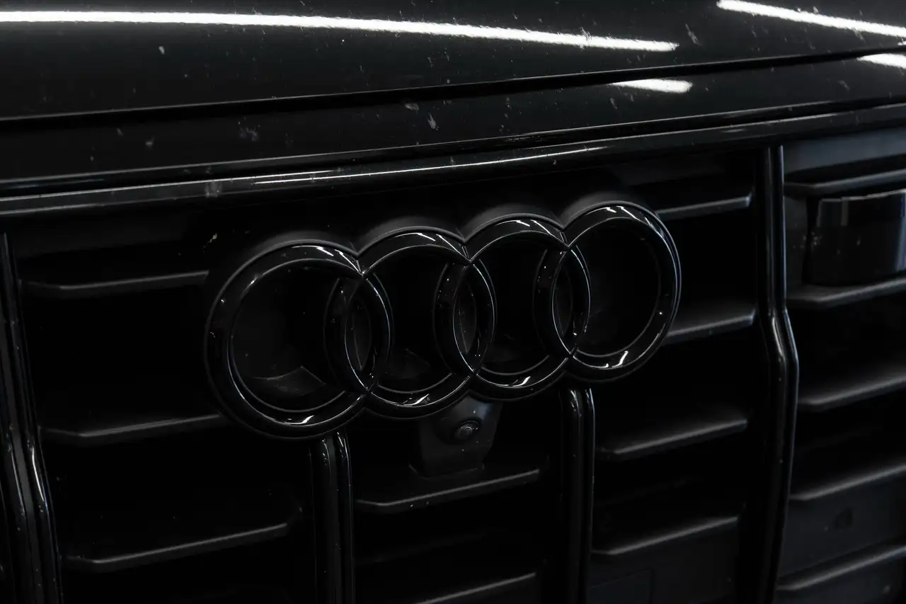 Audi SQ8 - Image 23
