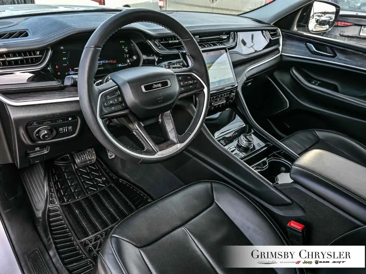 Jeep Grand Cherokee - Image 13