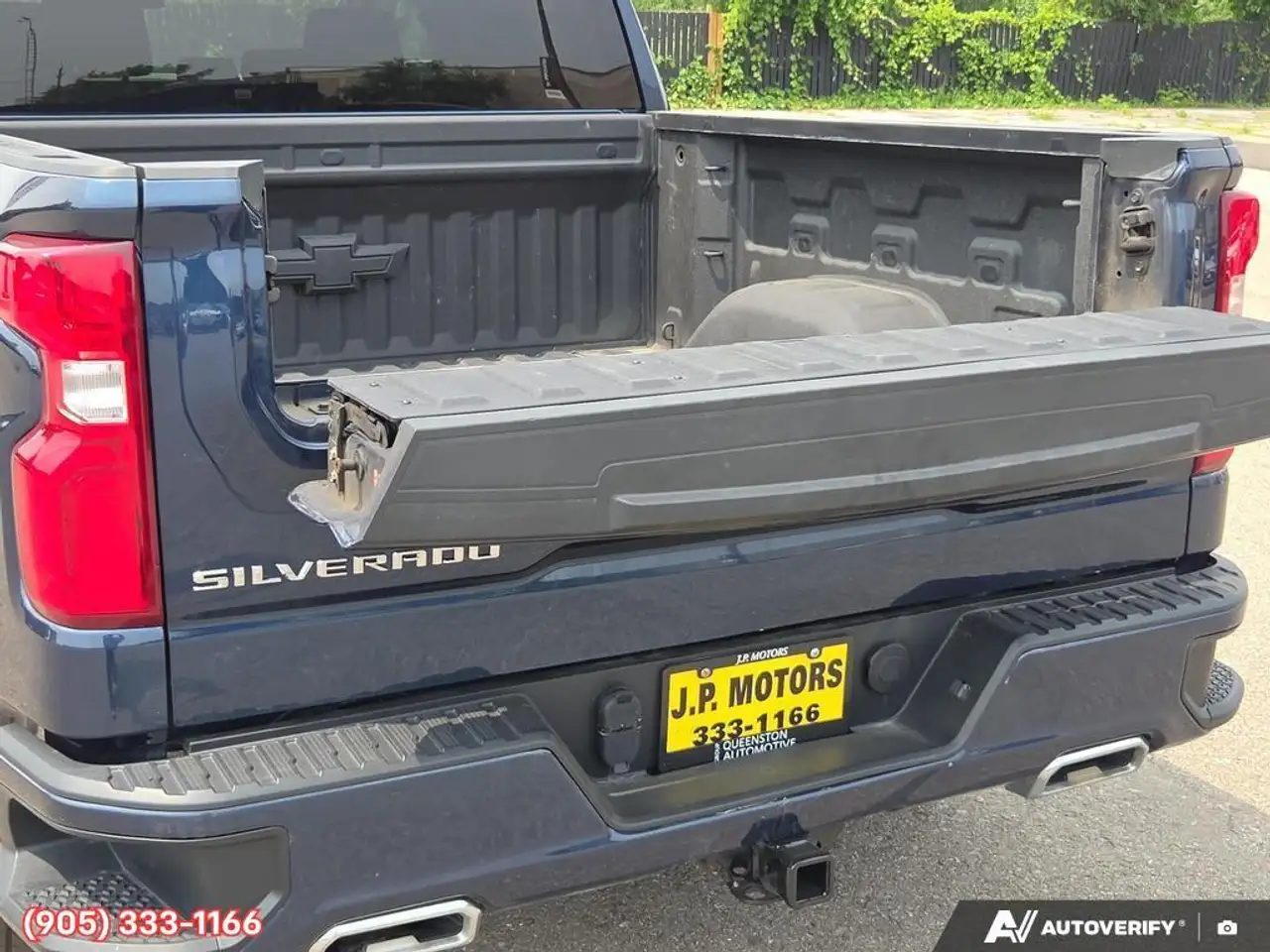 Chevrolet Silverado 1500 - Image 8
