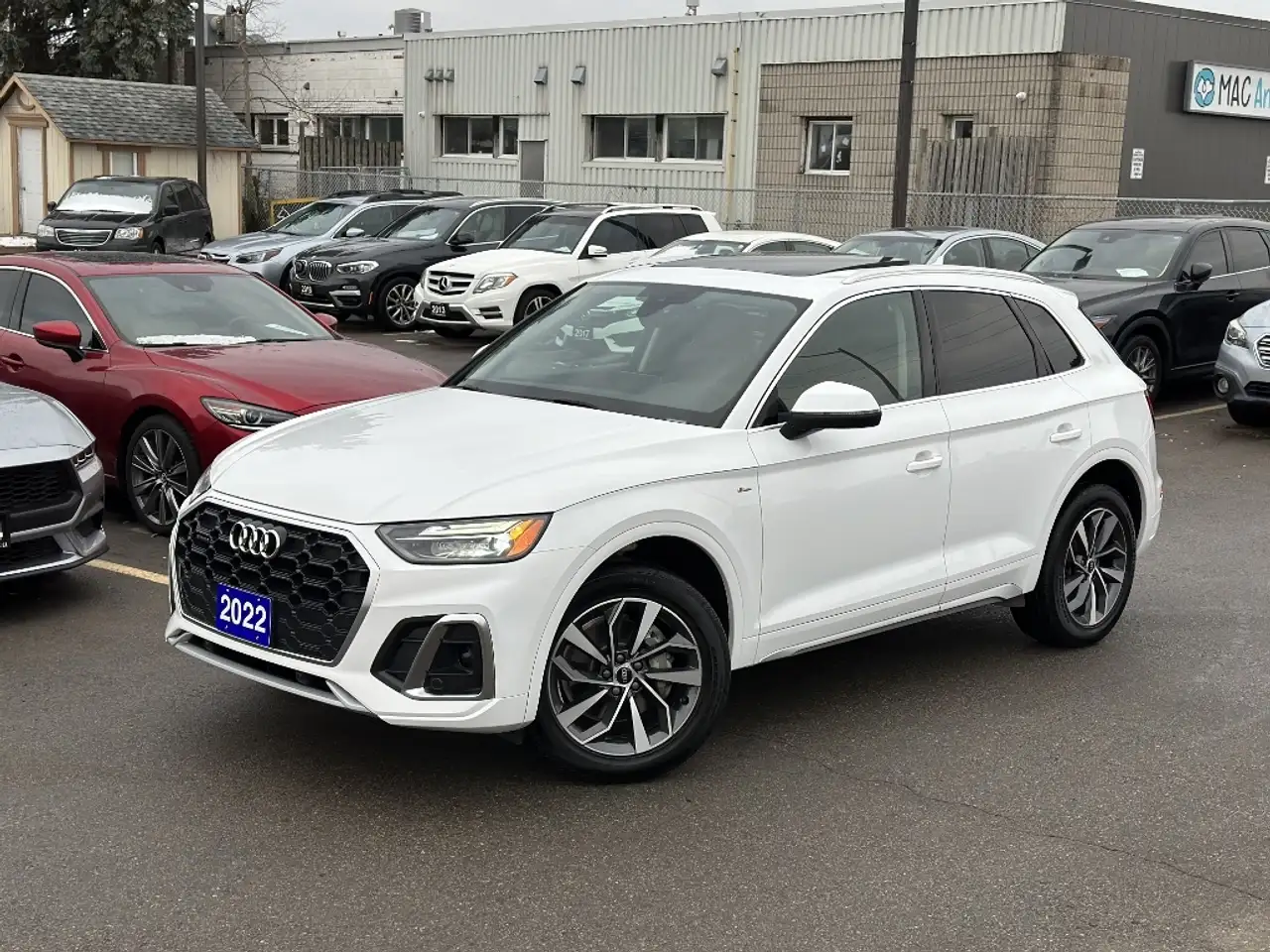 Audi Q5 - Image 2