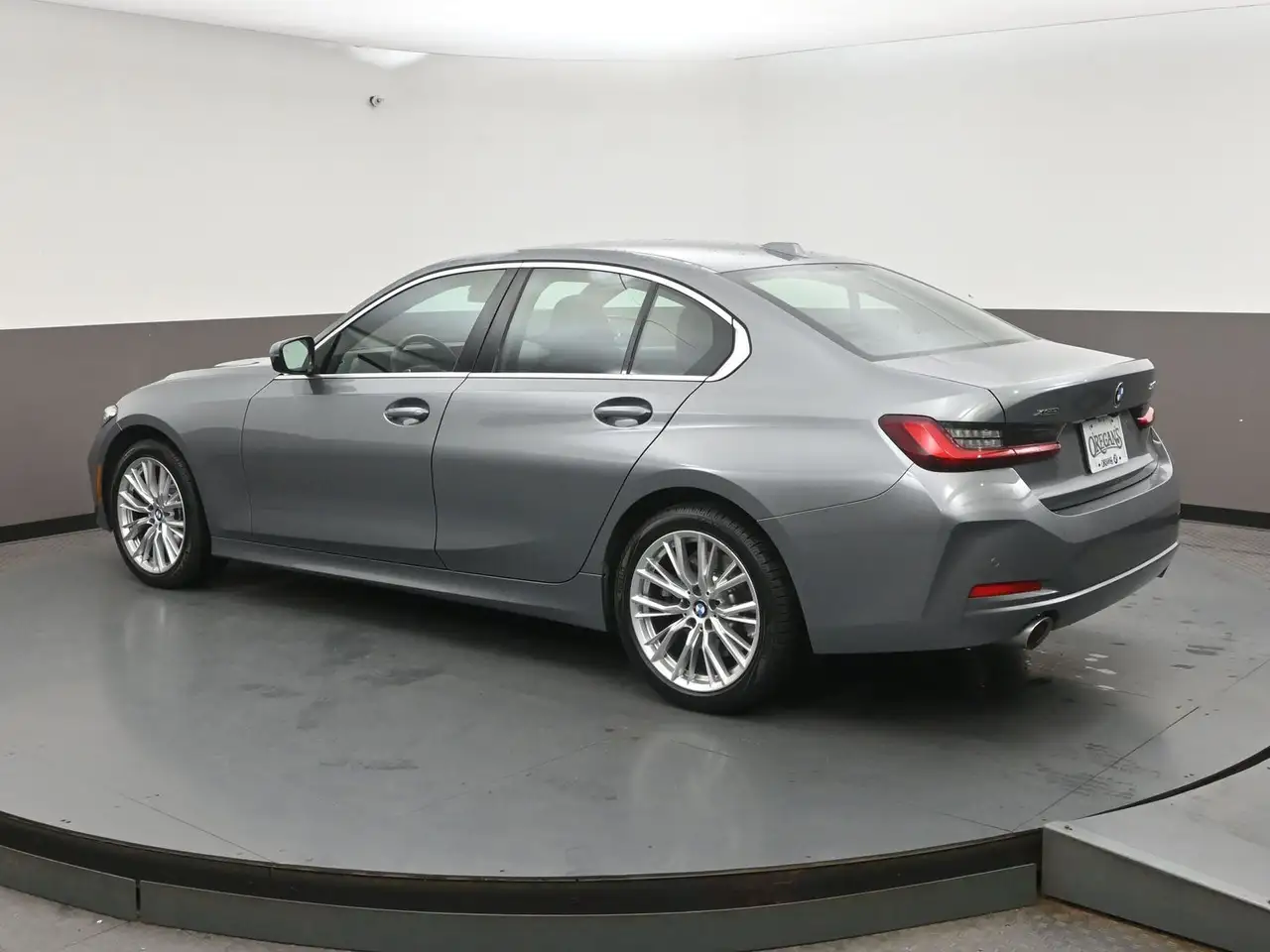 BMW 3 Series - Image 33