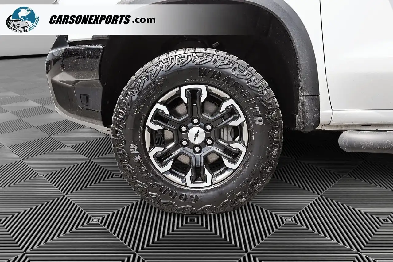 Chevrolet Silverado 1500 - Image 12