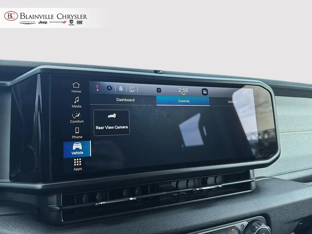 Jeep Wrangler - Image 31