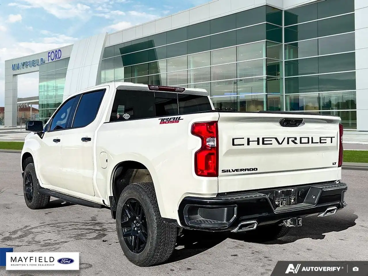 Chevrolet Silverado 1500 - Image 4