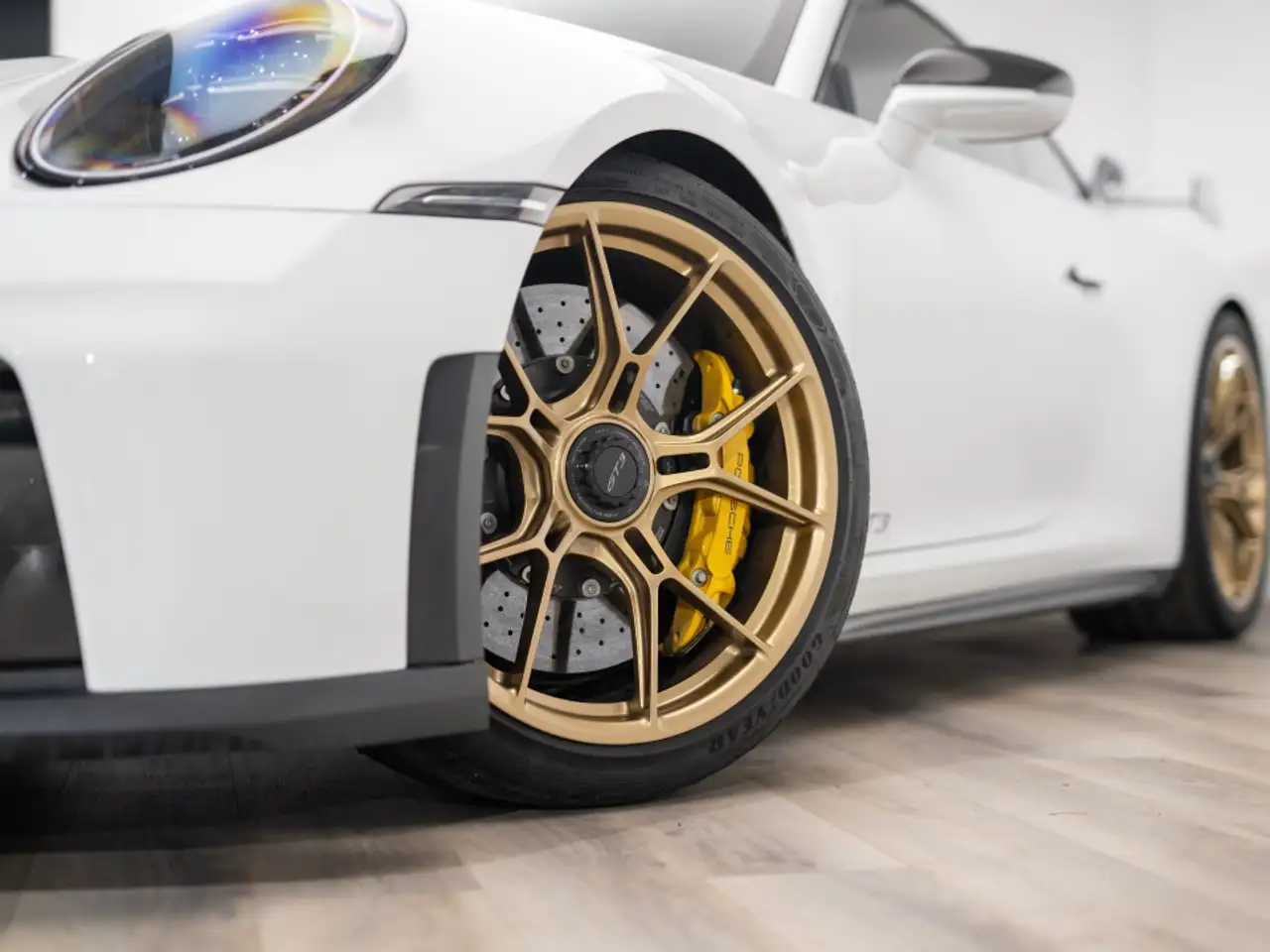 Porsche 911 - Image 6