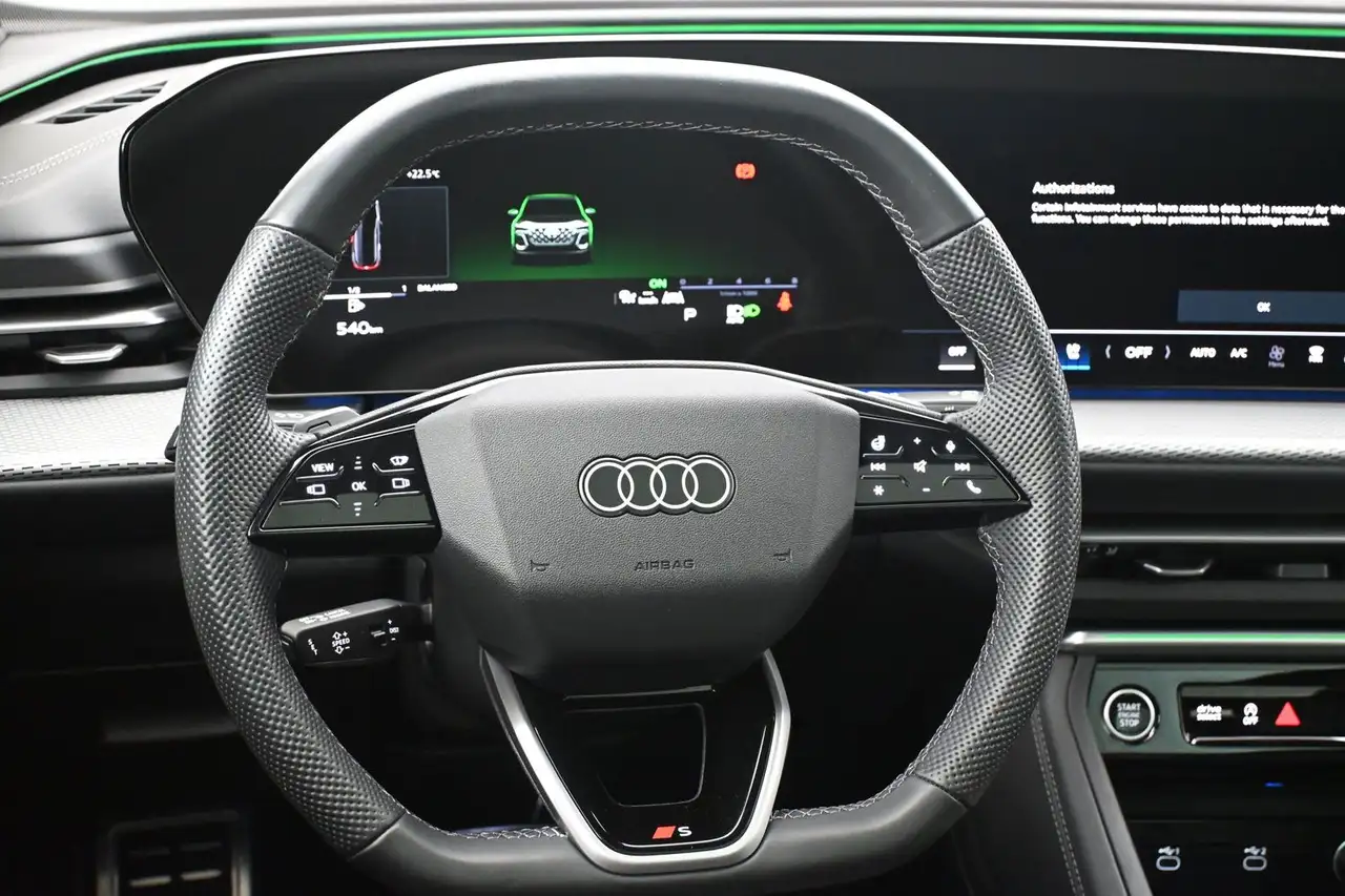 Audi Q5 - Image 21