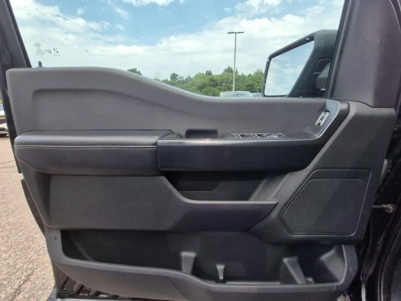 Ford F-150 - Image 13