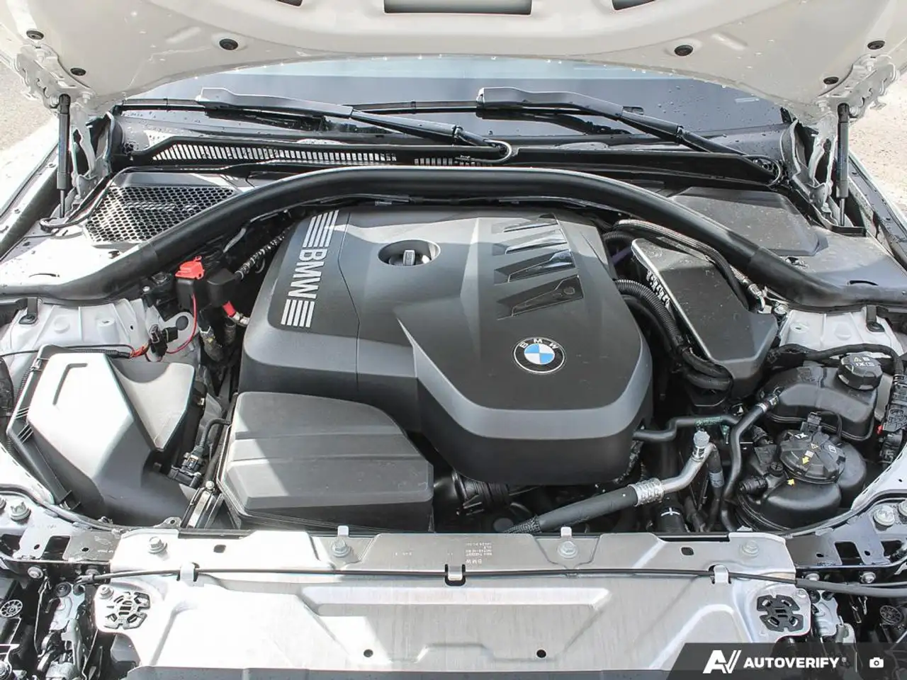 BMW 3 Series - Image 8