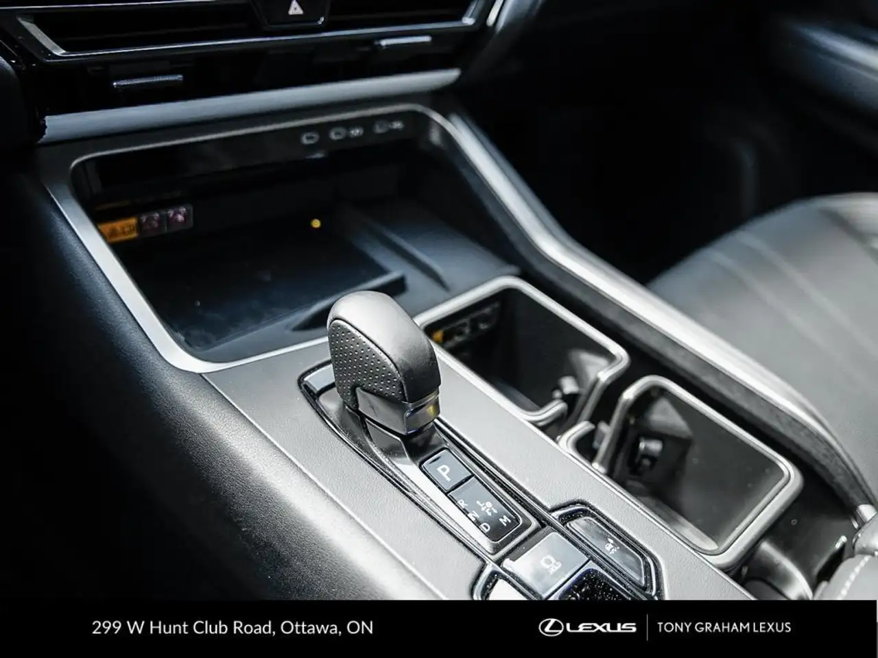 Lexus TX 500H - Image 21
