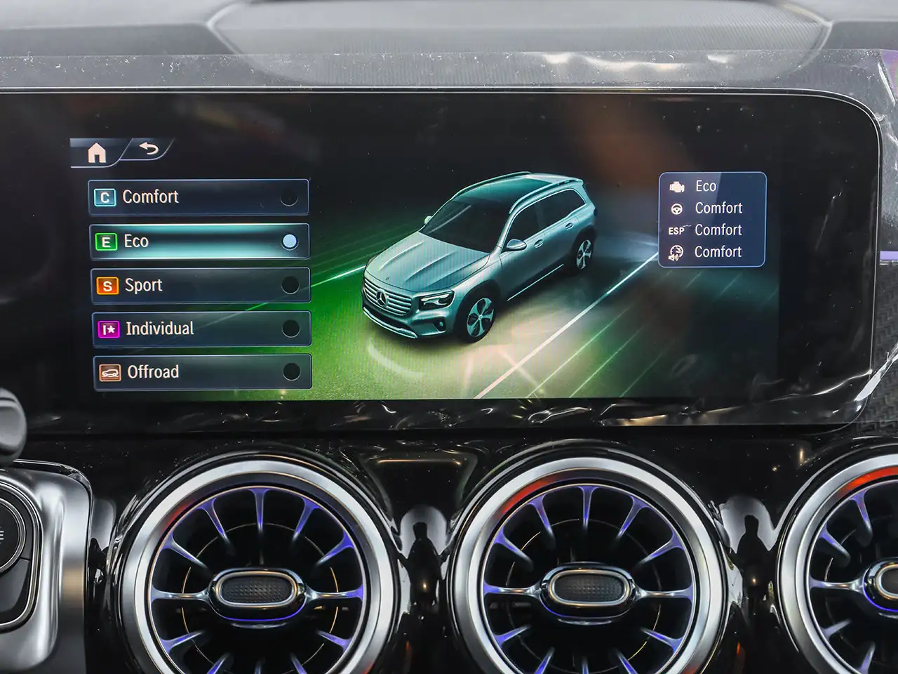 Mercedes-Benz GLB - Image 26
