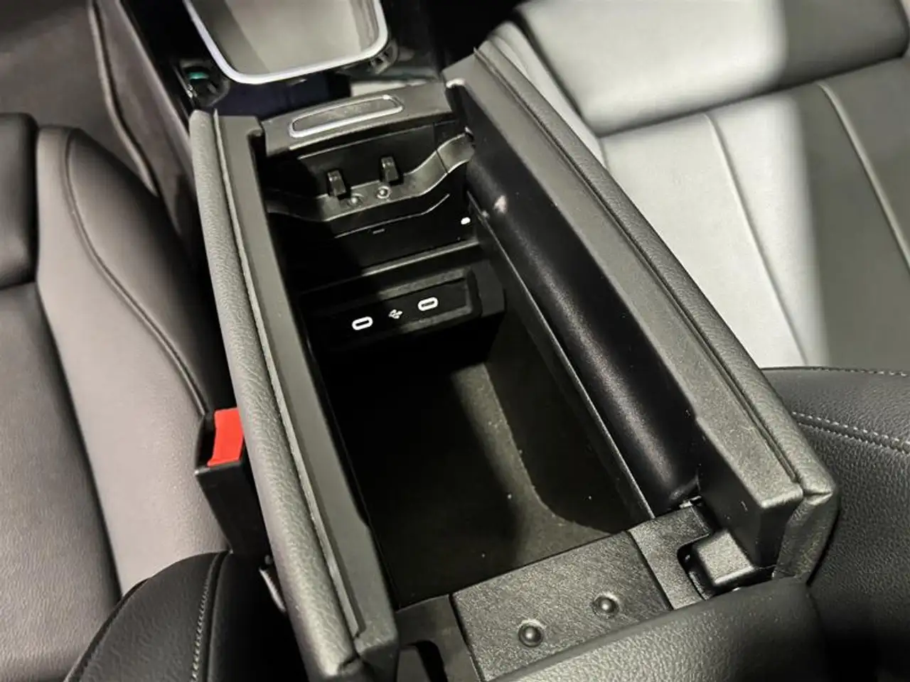 Mercedes-Benz CLA - Image 25