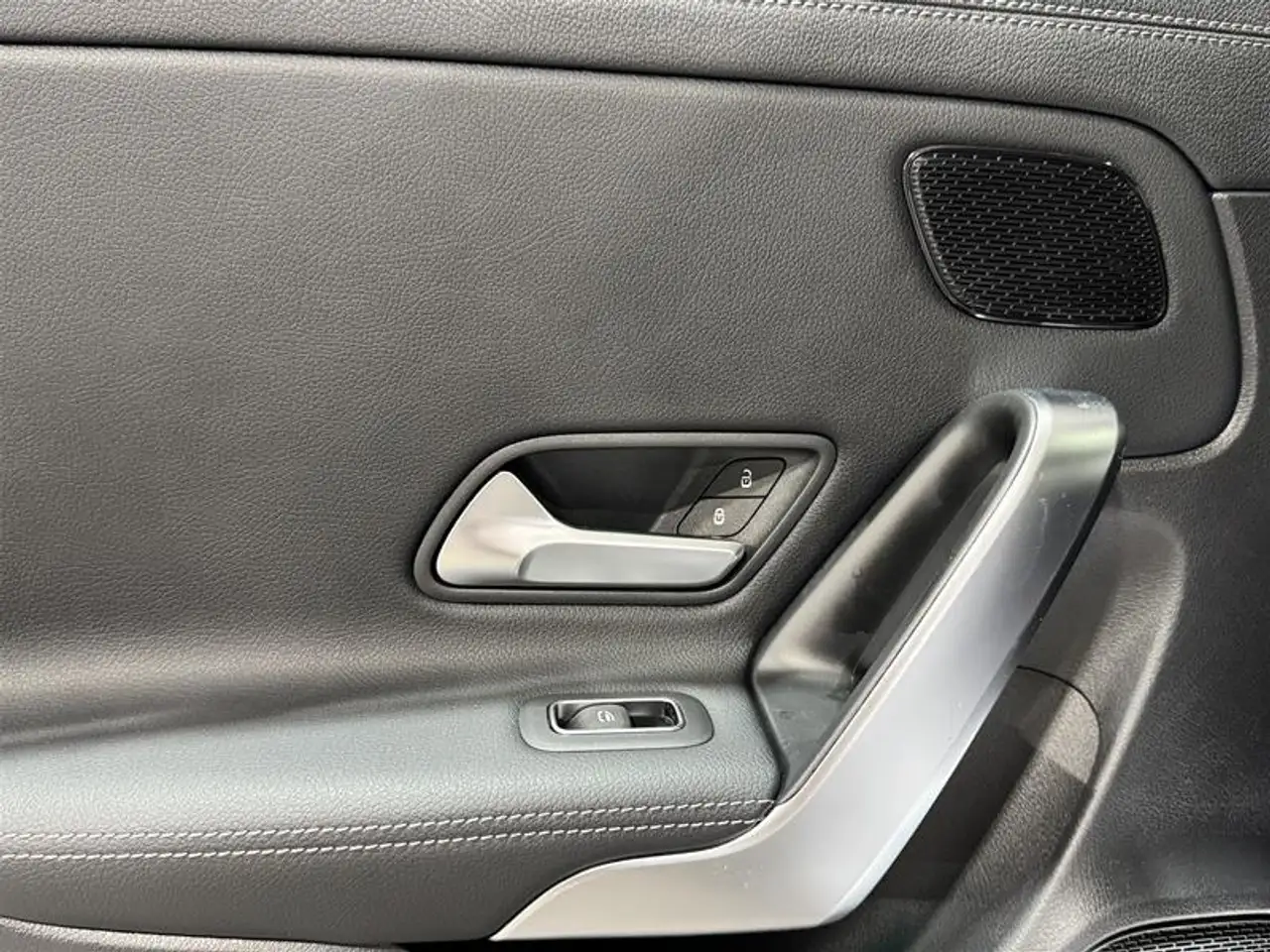 Mercedes-Benz CLA - Image 20