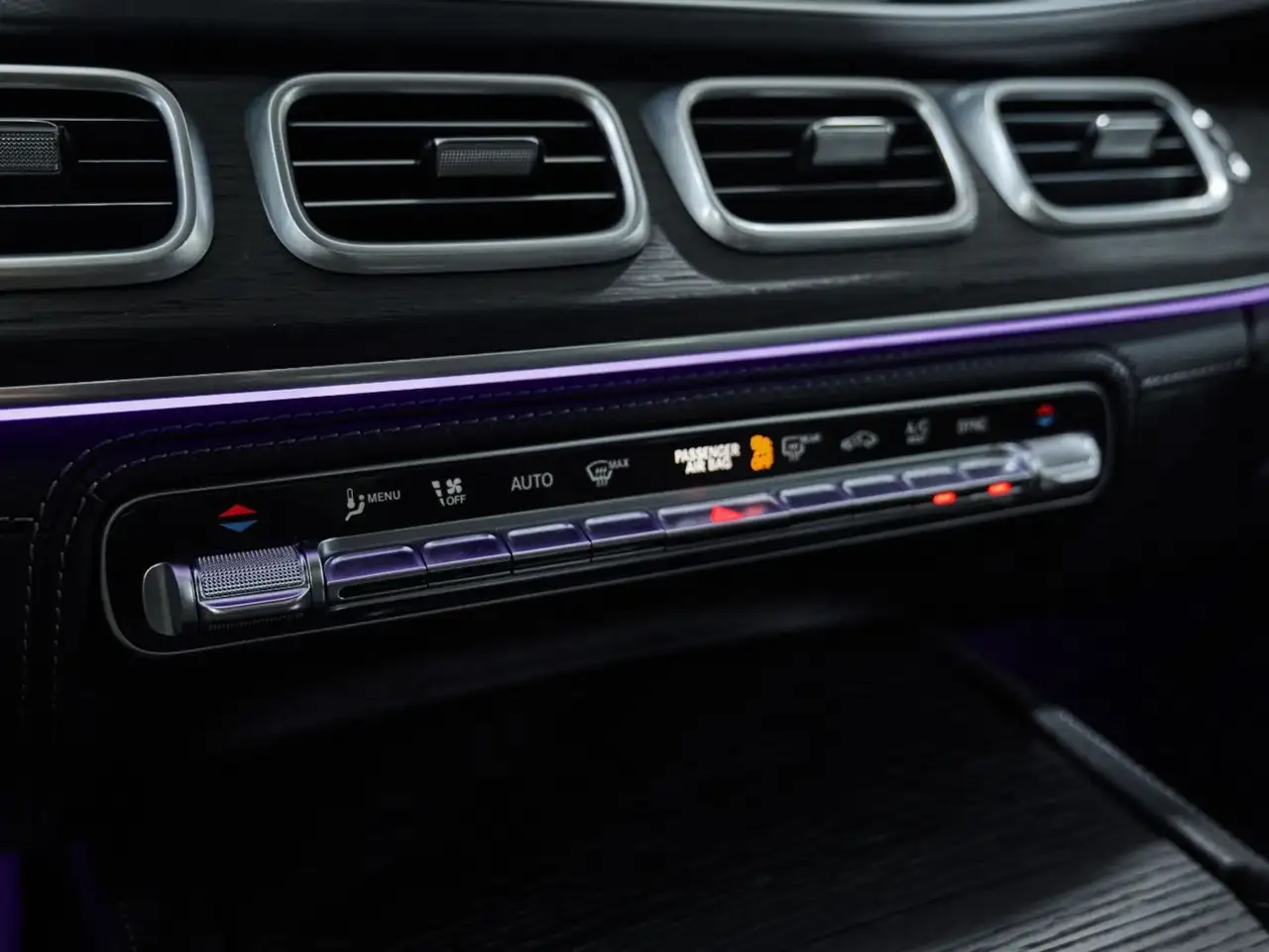 Mercedes-Benz GLE - Image 20
