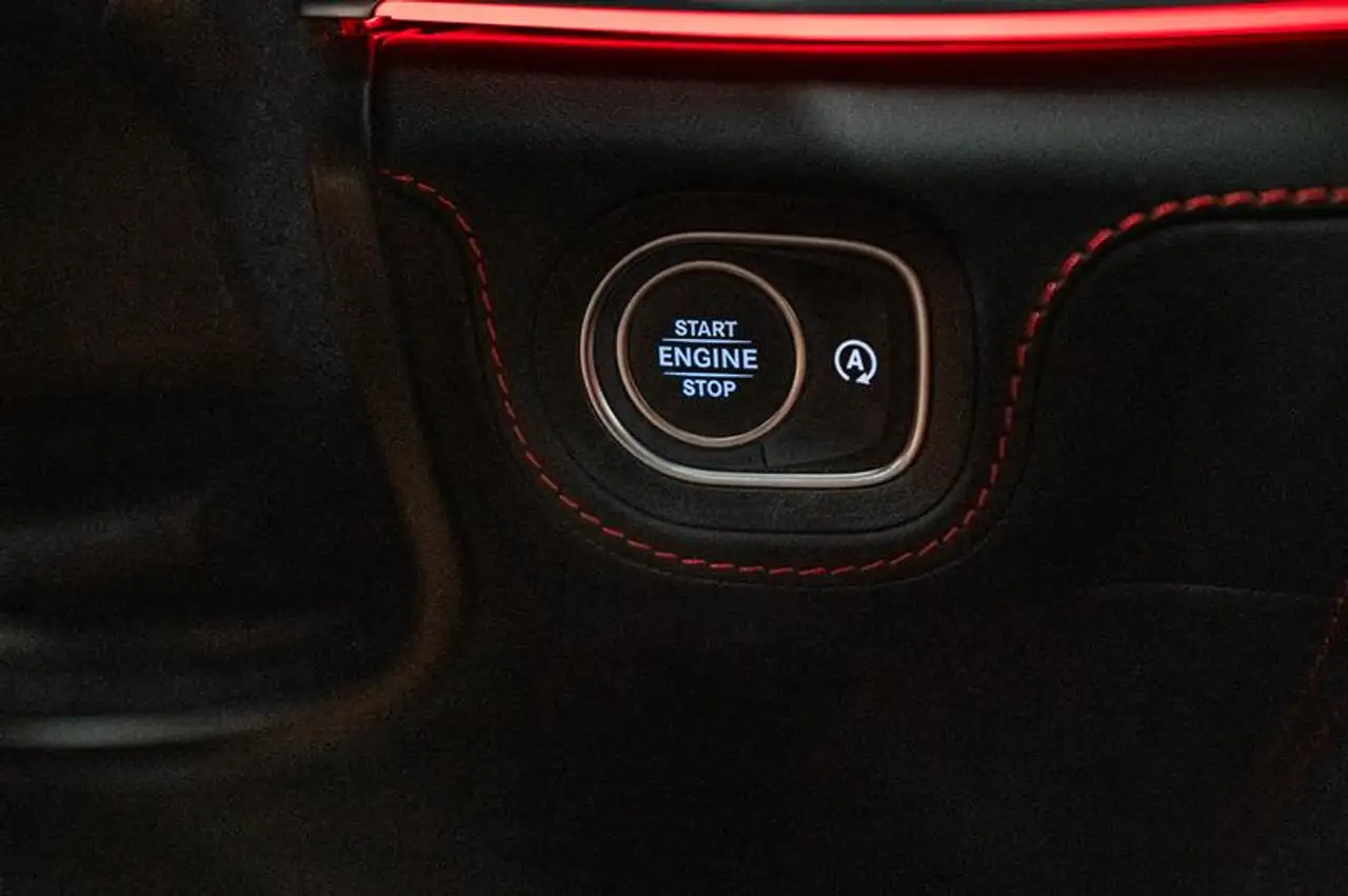 Mercedes-Benz GLE - Image 34