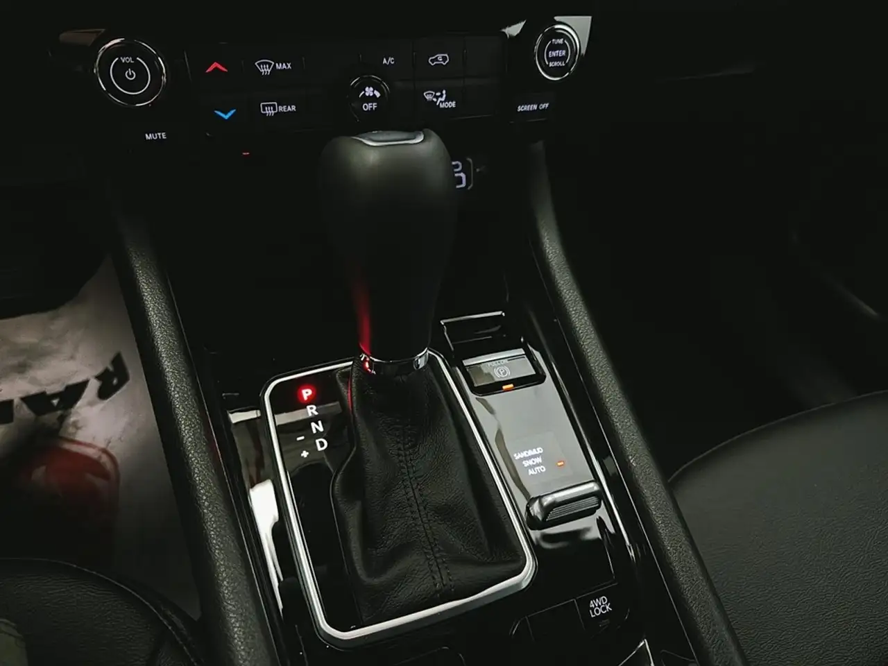 Jeep Compass - Image 22