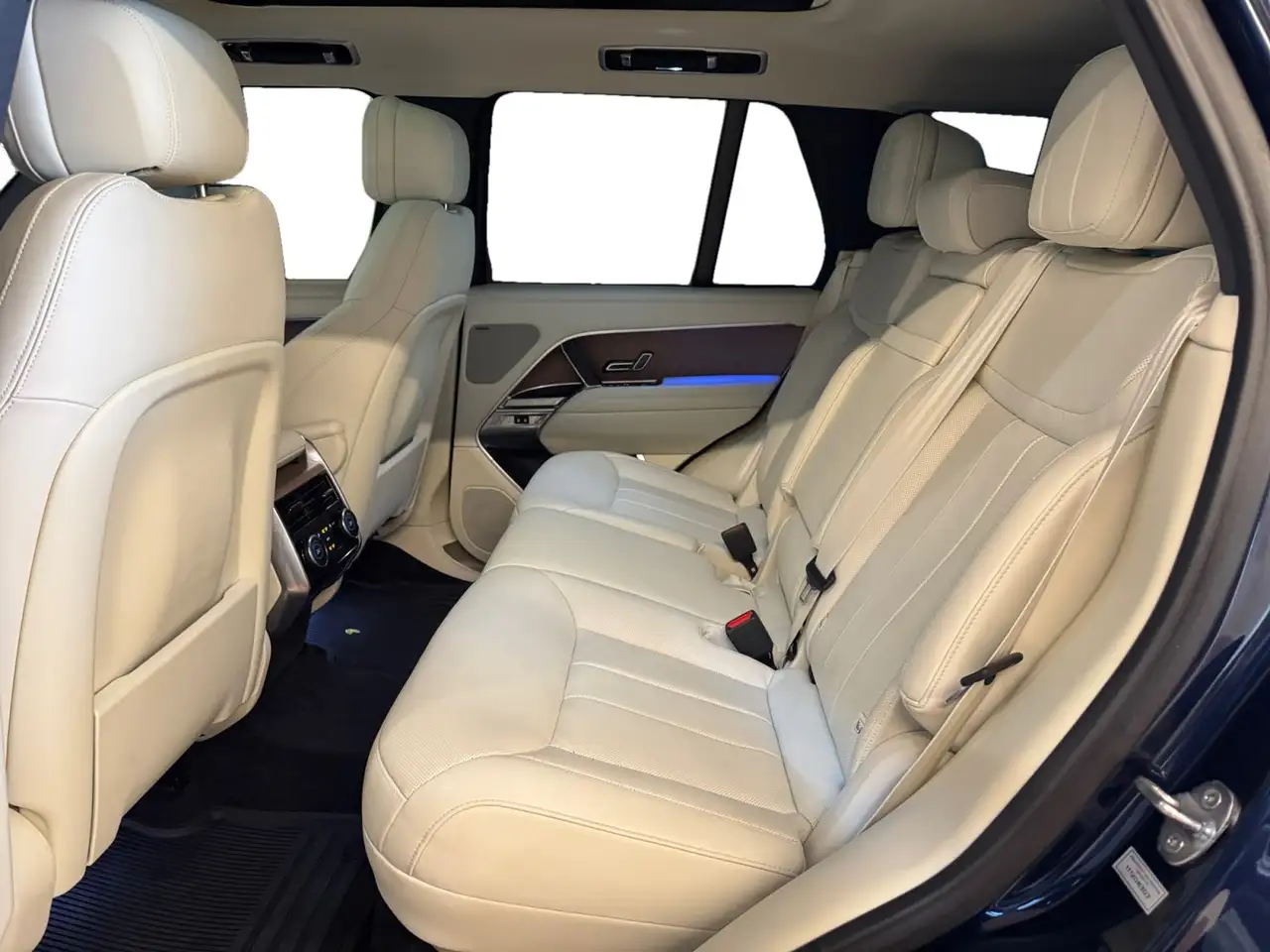 Land Rover Range Rover - Image 19