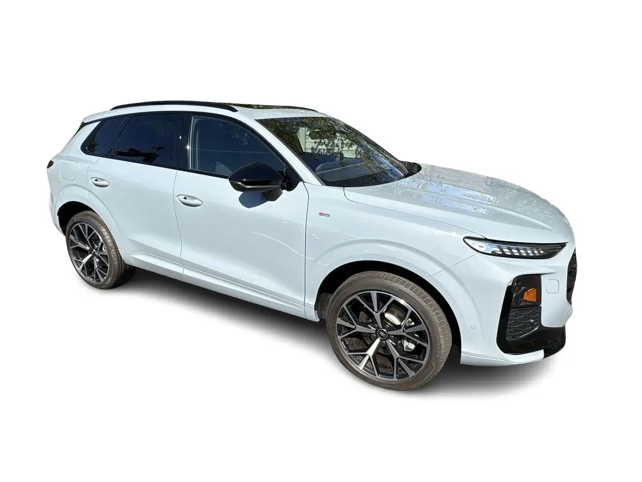 Audi Q3 - Image 17