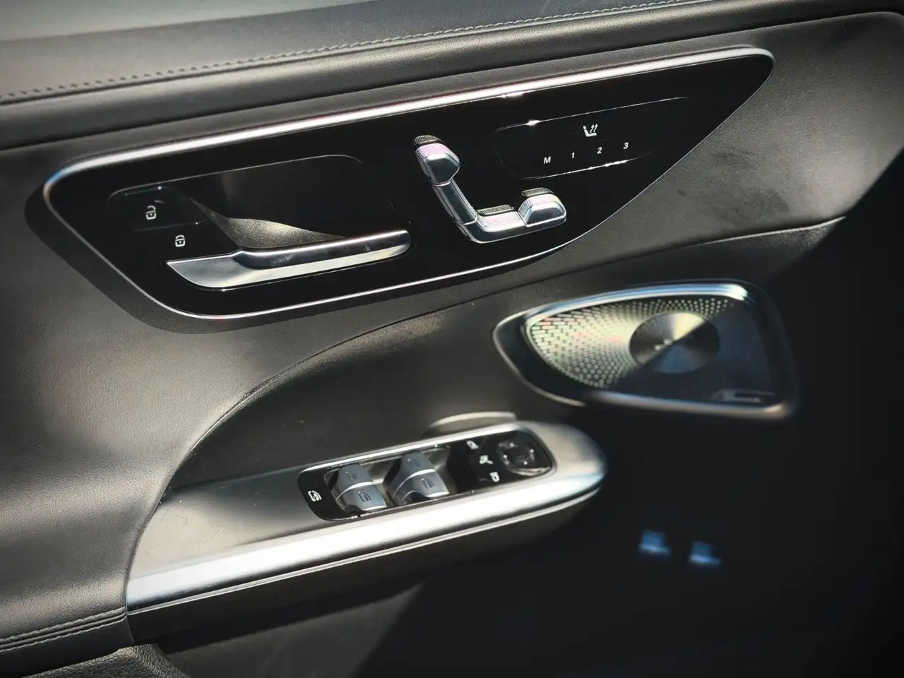 Mercedes-Benz C-Class - Image 16