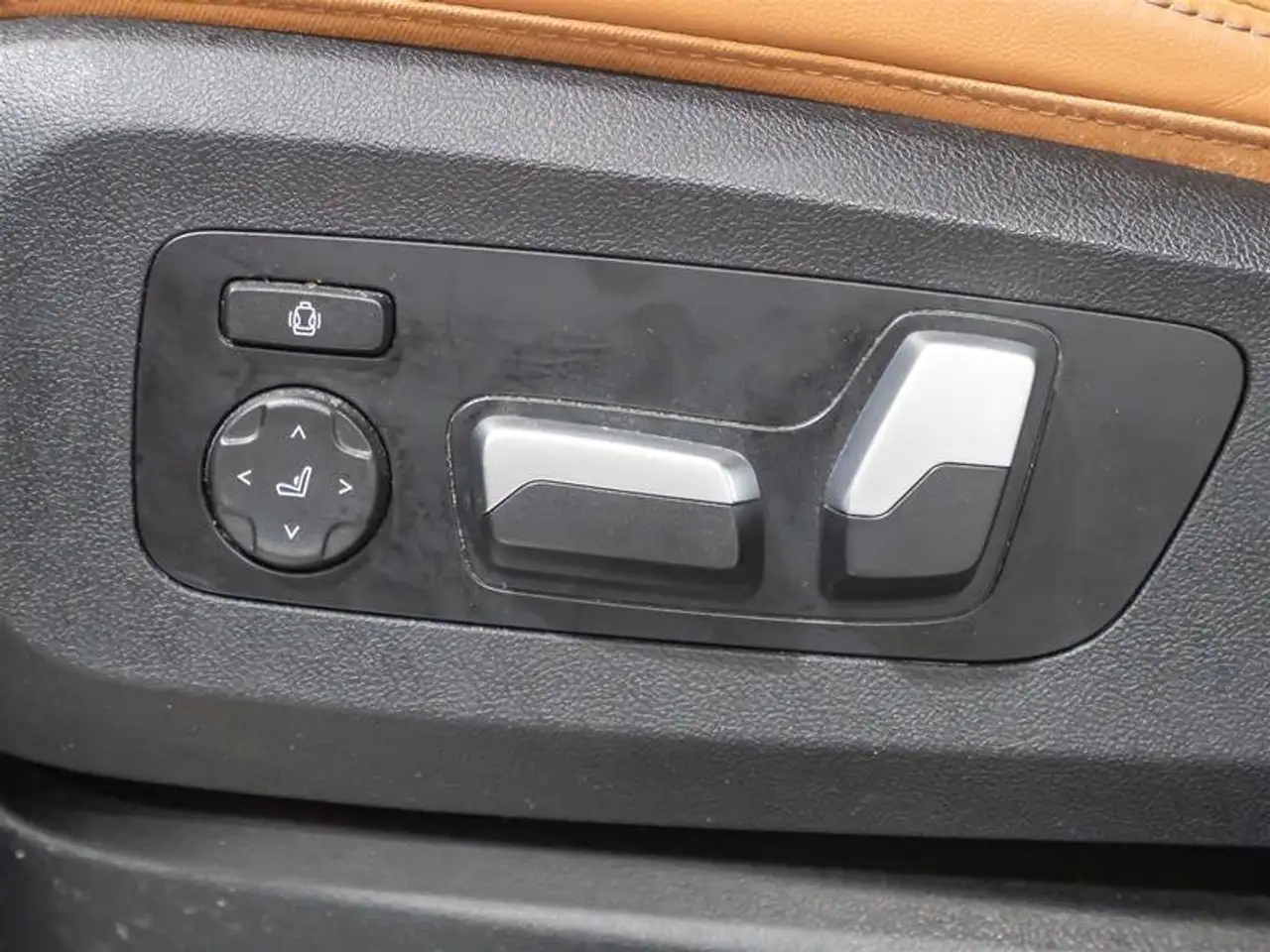 BMW X5 - Image 9