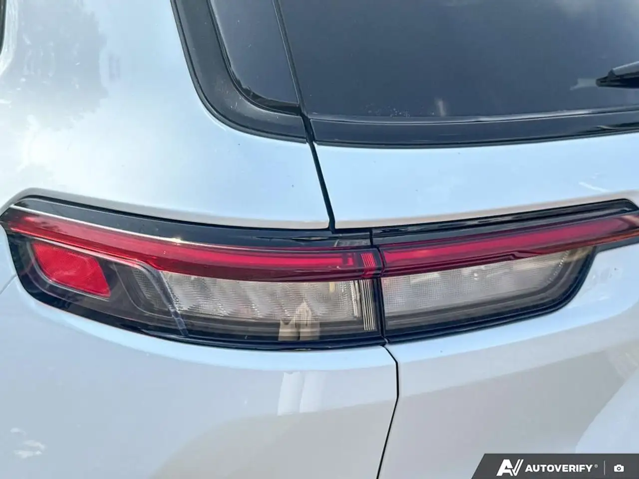 Jeep Grand Cherokee - Image 12