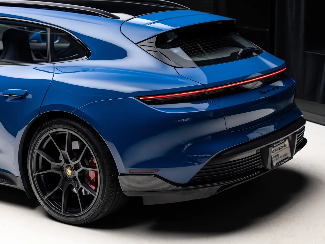 Porsche Taycan - Image 45