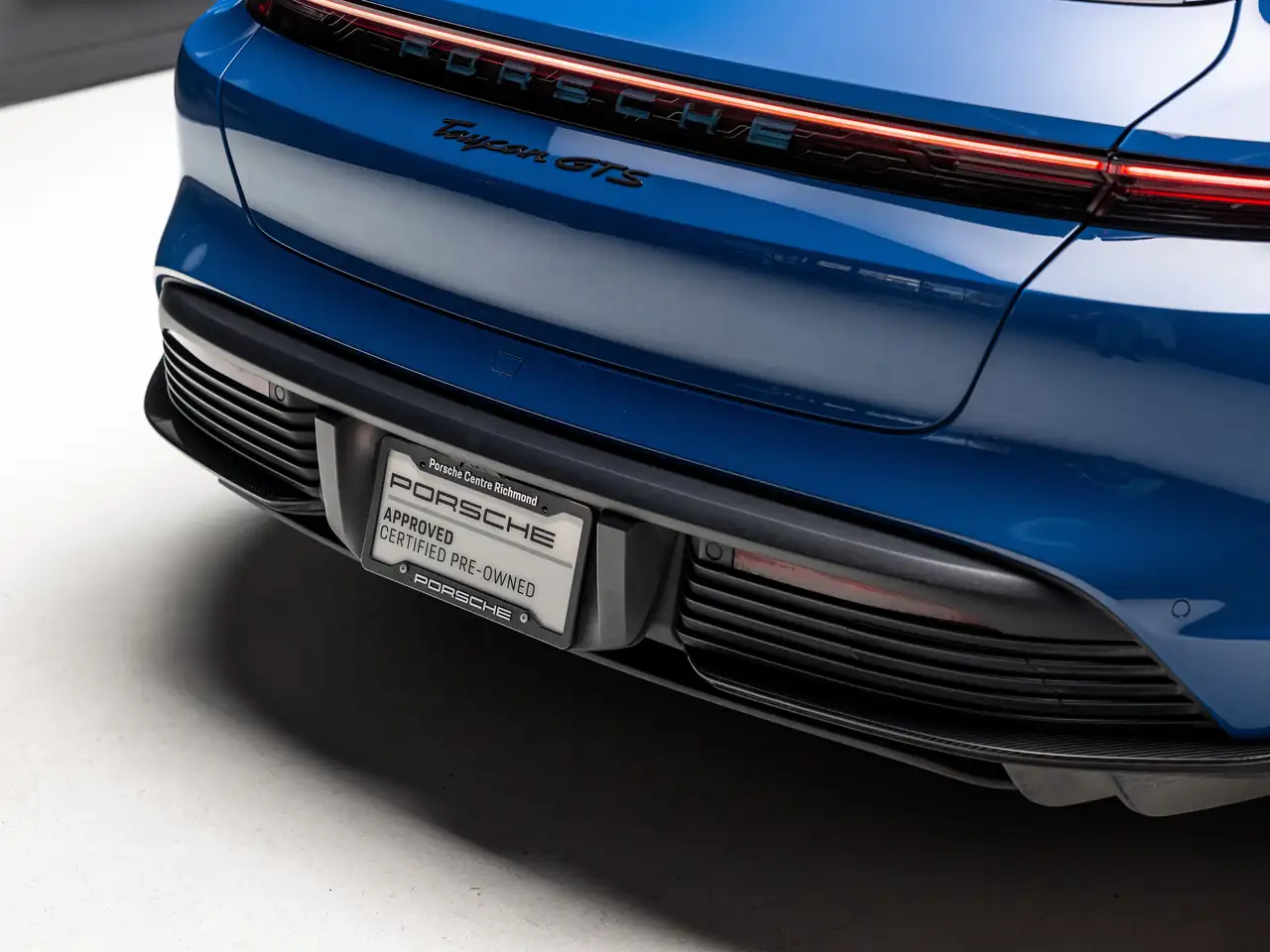 Porsche Taycan - Image 47
