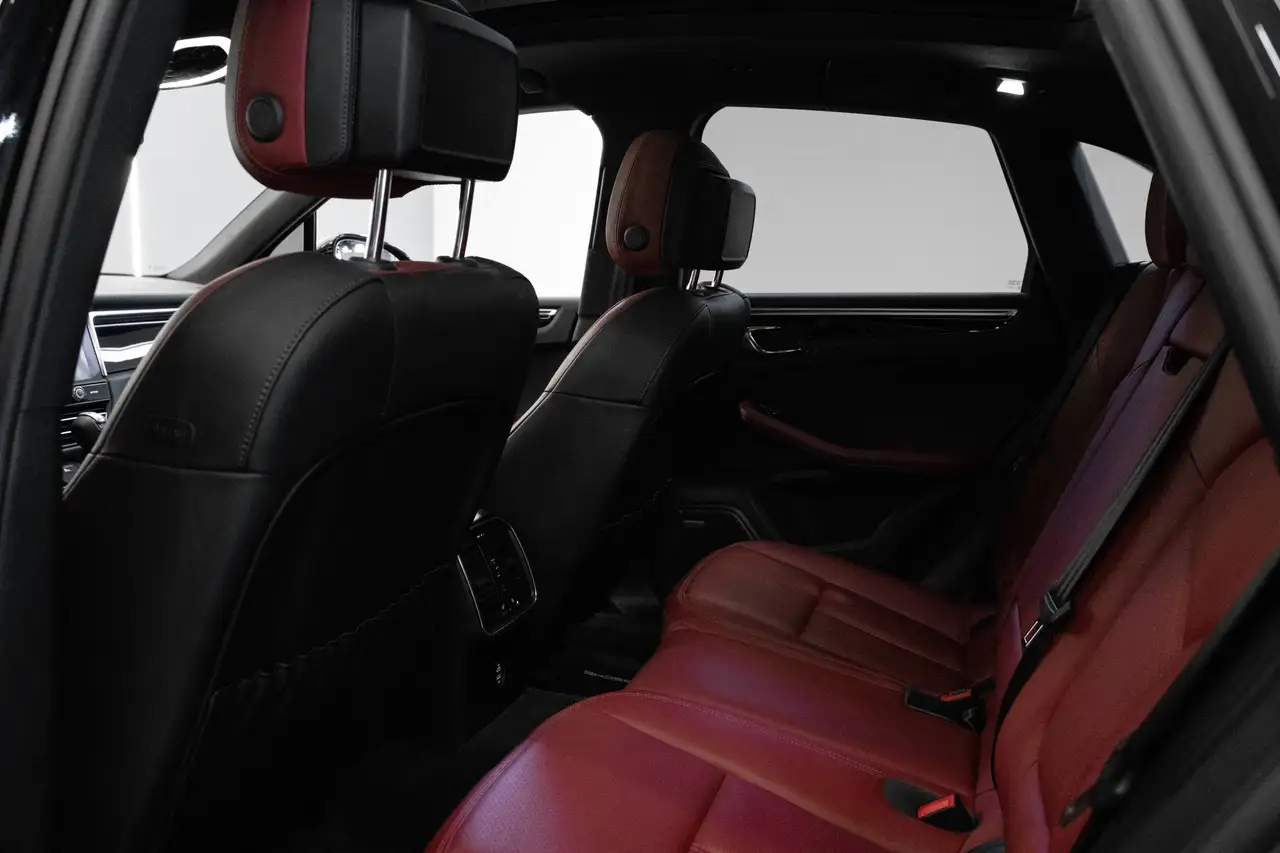 Porsche Macan - Image 16