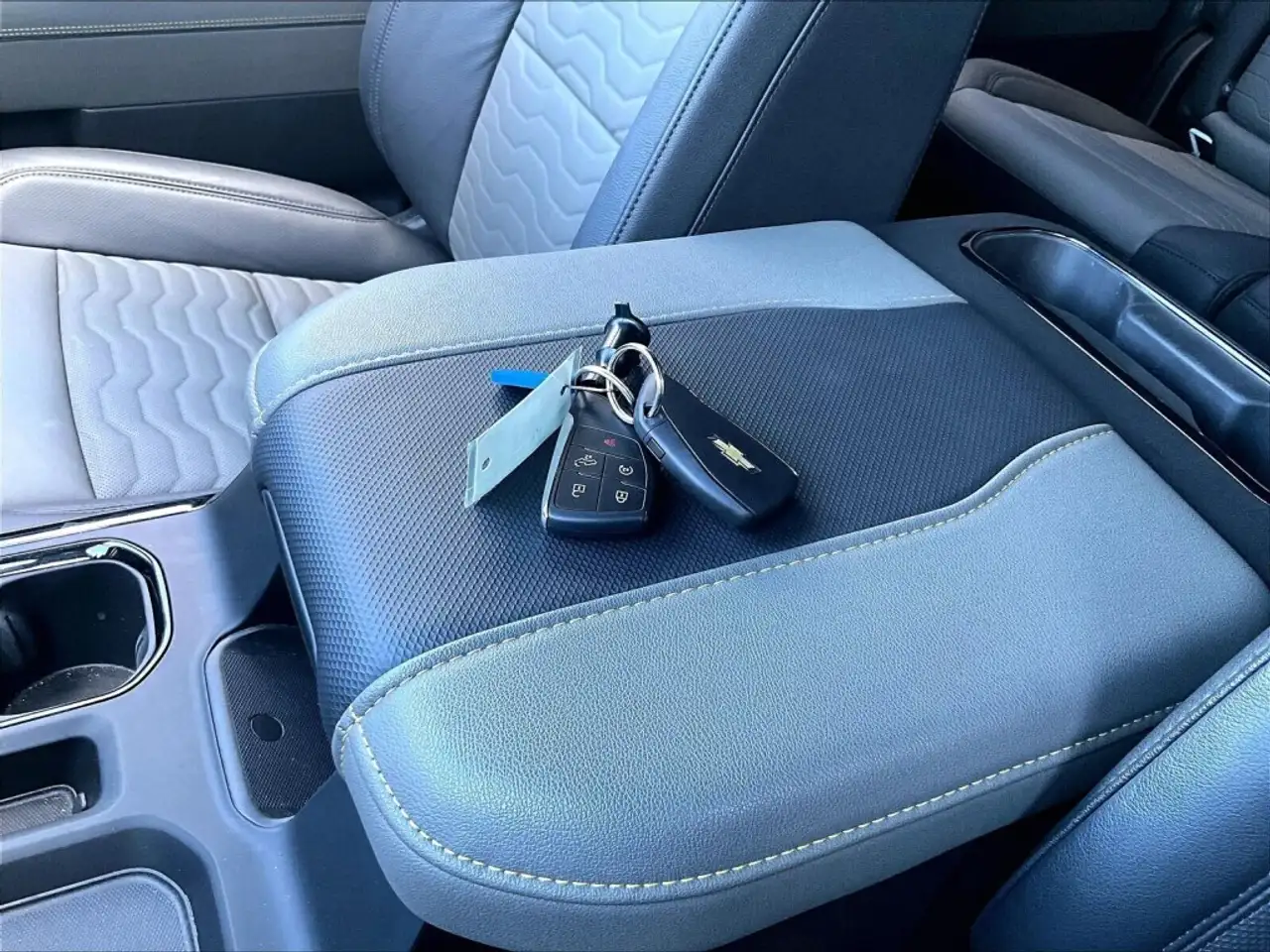 Chevrolet Silverado 1500 - Image 11