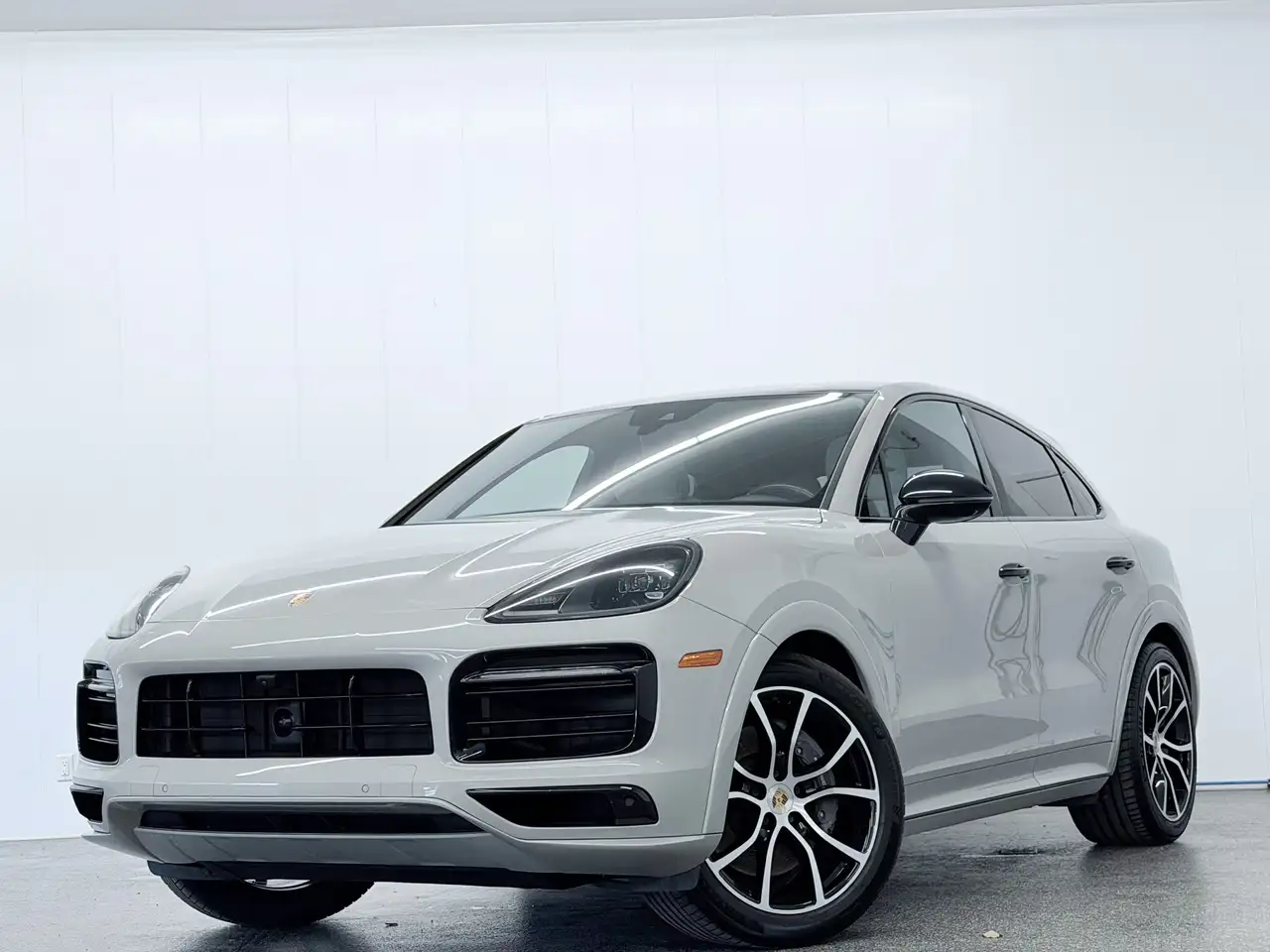 Porsche Cayenne - Image 2
