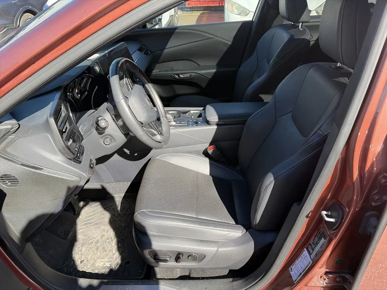 Lexus RX 350 - Image 19
