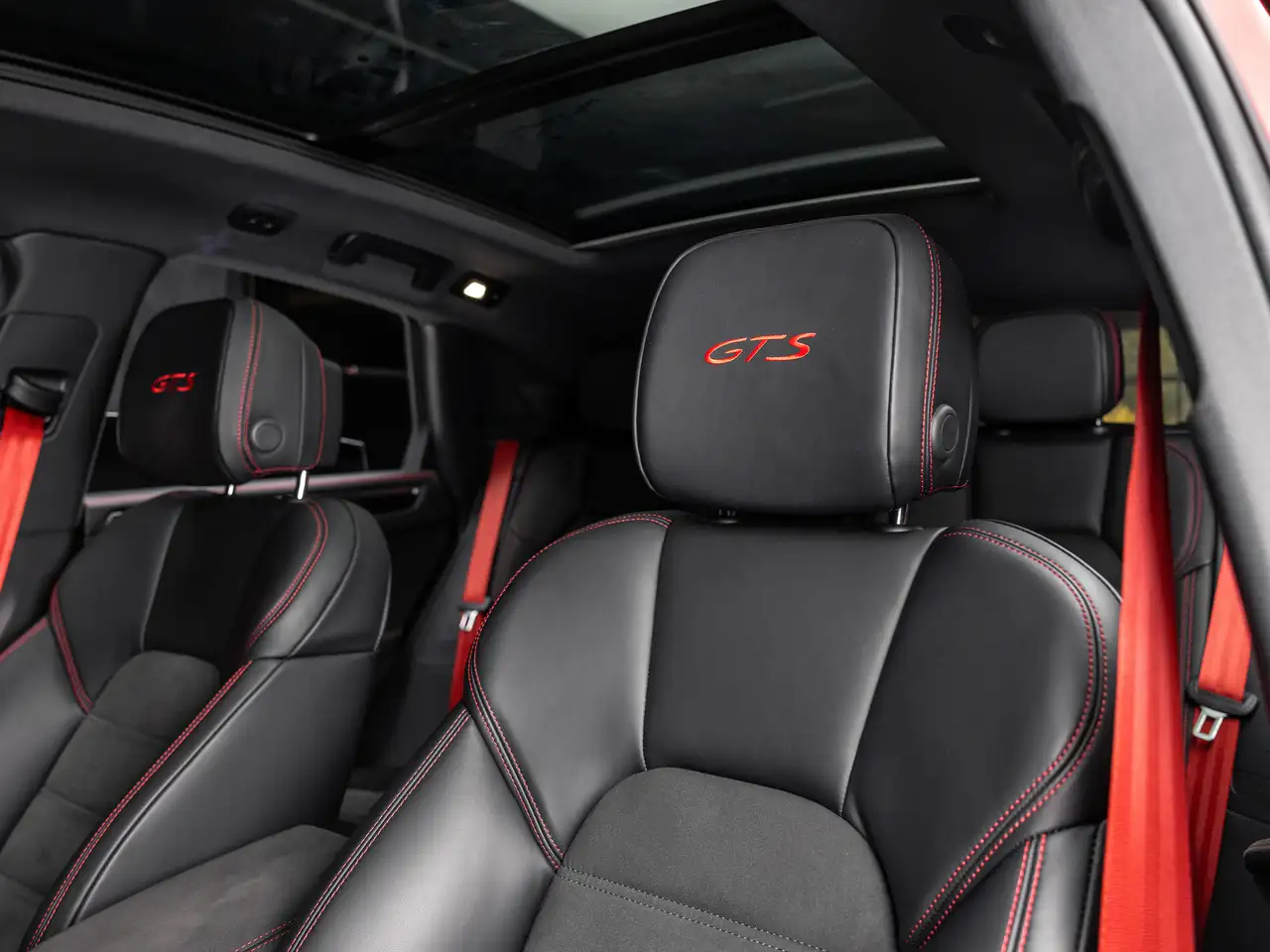 Porsche Macan - Image 11