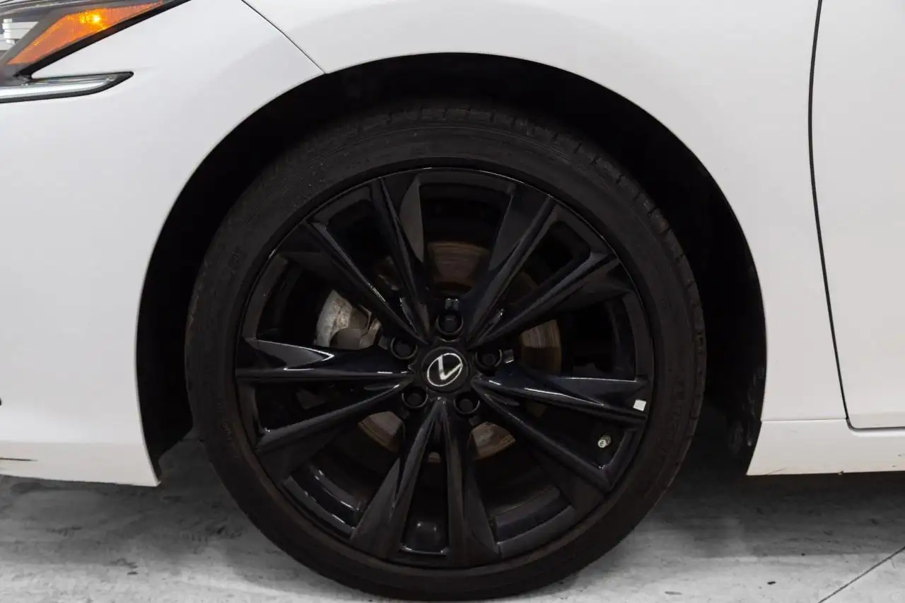Lexus ES 300 - Image 7