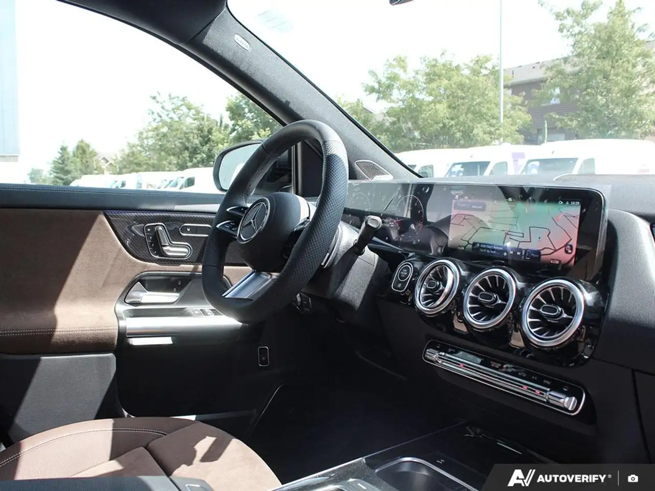 Mercedes-Benz GLA - Image 23