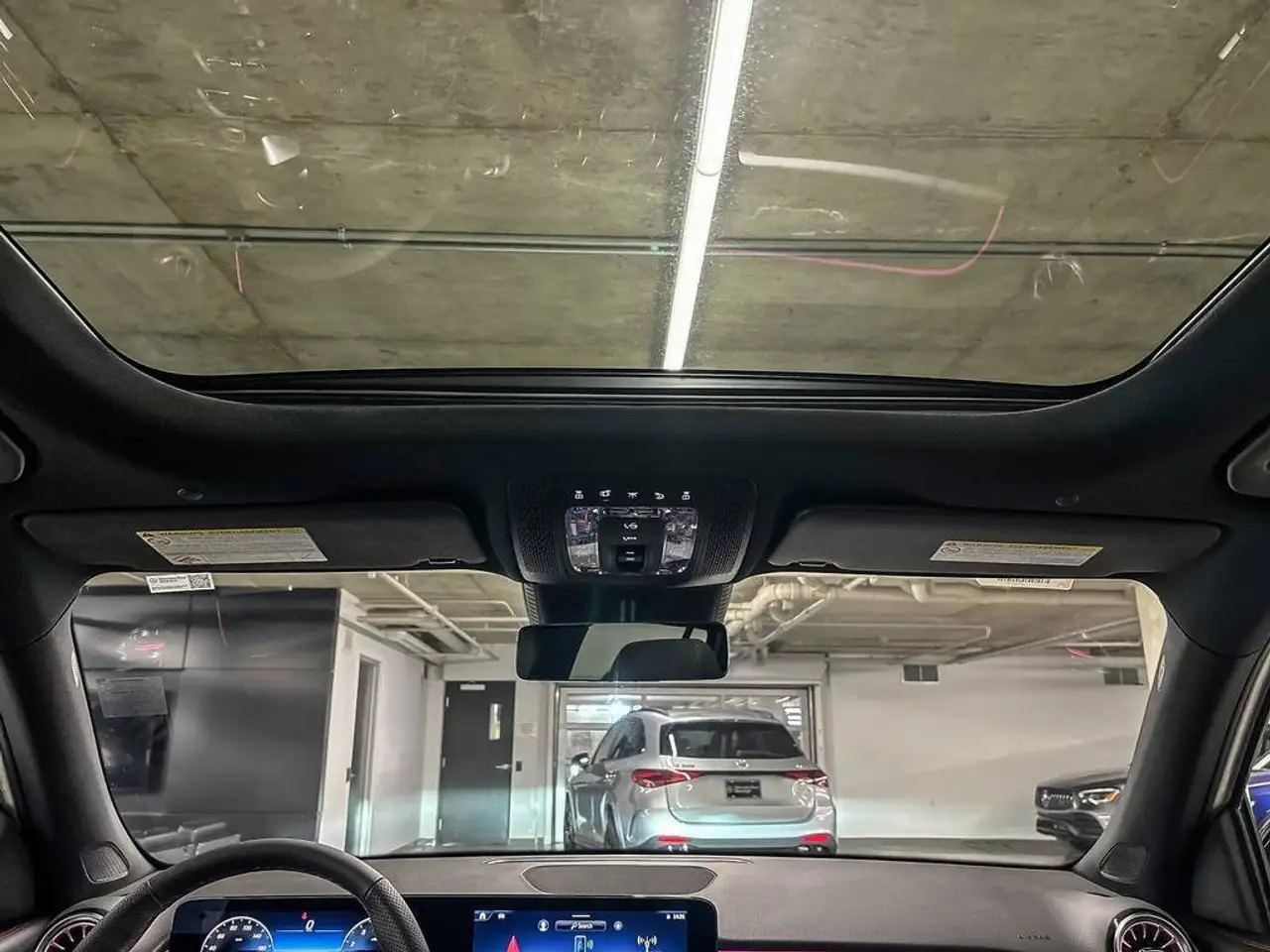 Mercedes-Benz GLB - Image 23