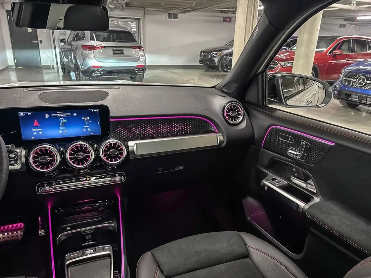 Mercedes-Benz GLB - Image 11