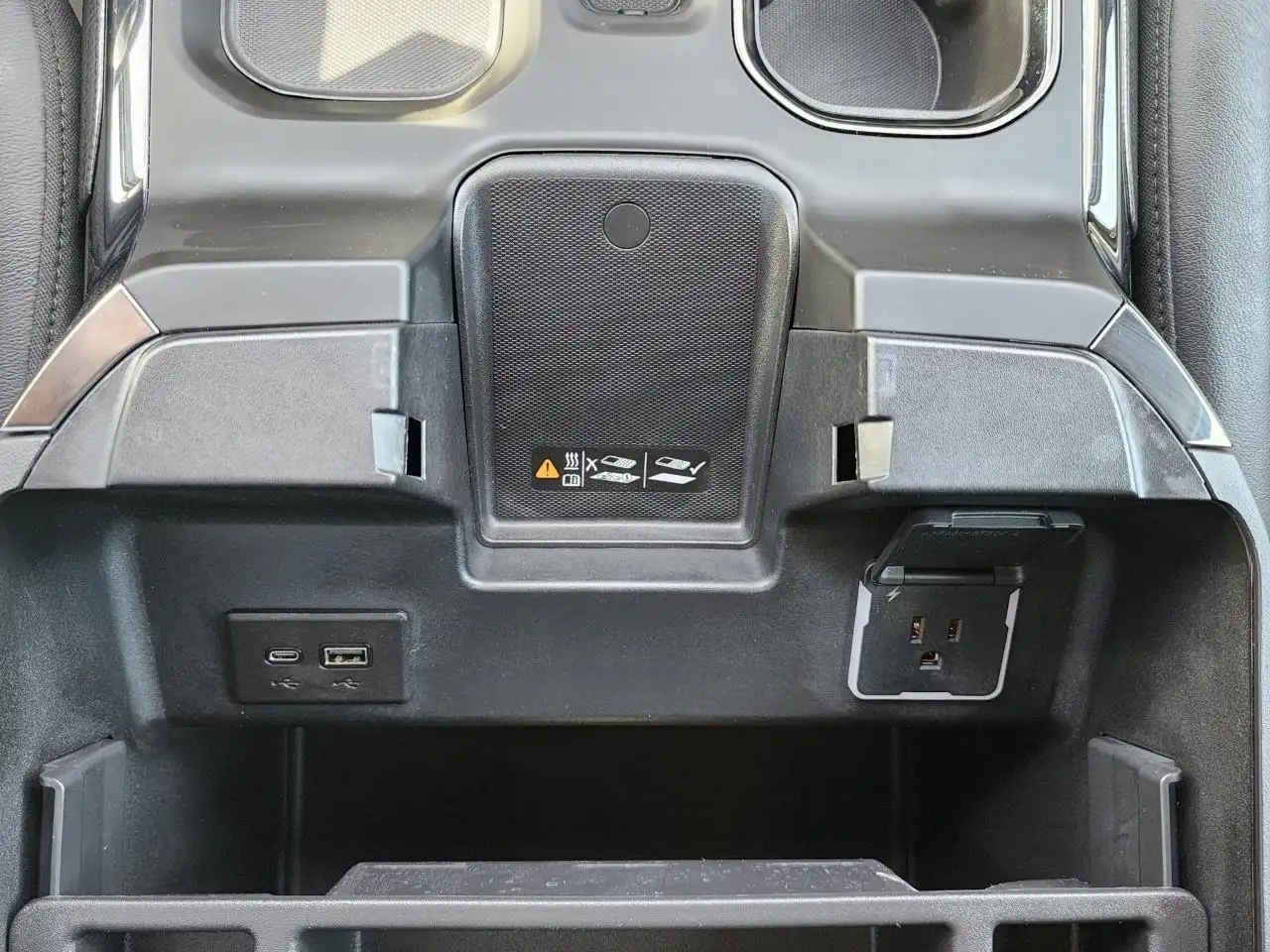Chevrolet Silverado 1500 - Image 42