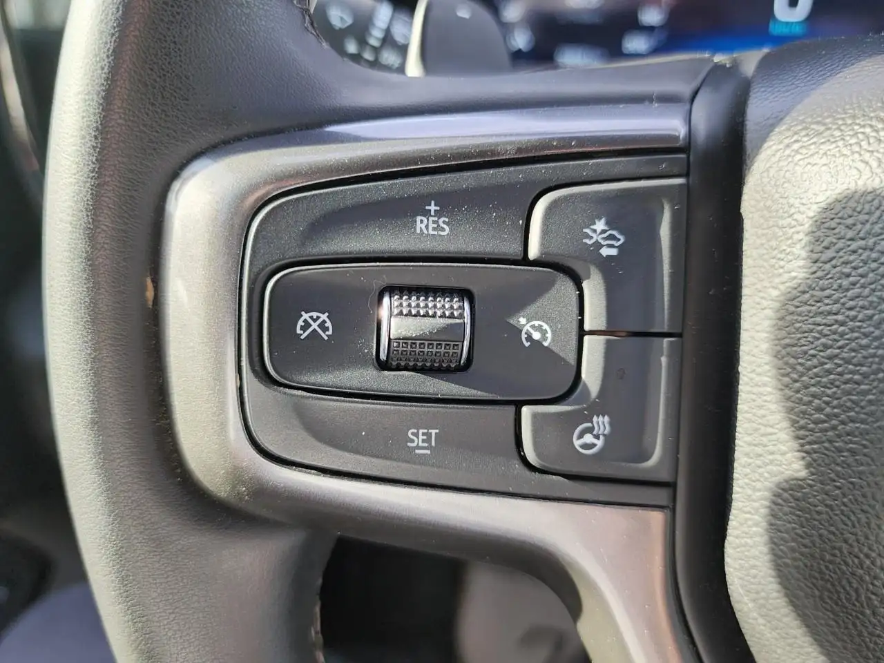 Chevrolet Silverado 1500 - Image 47