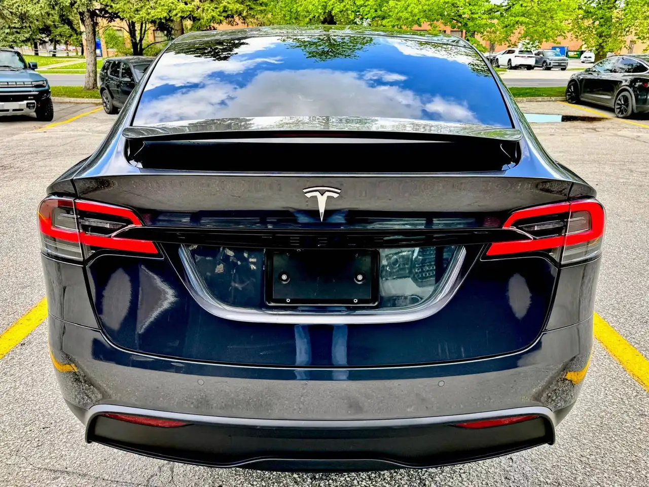 Tesla Model X - Image 5