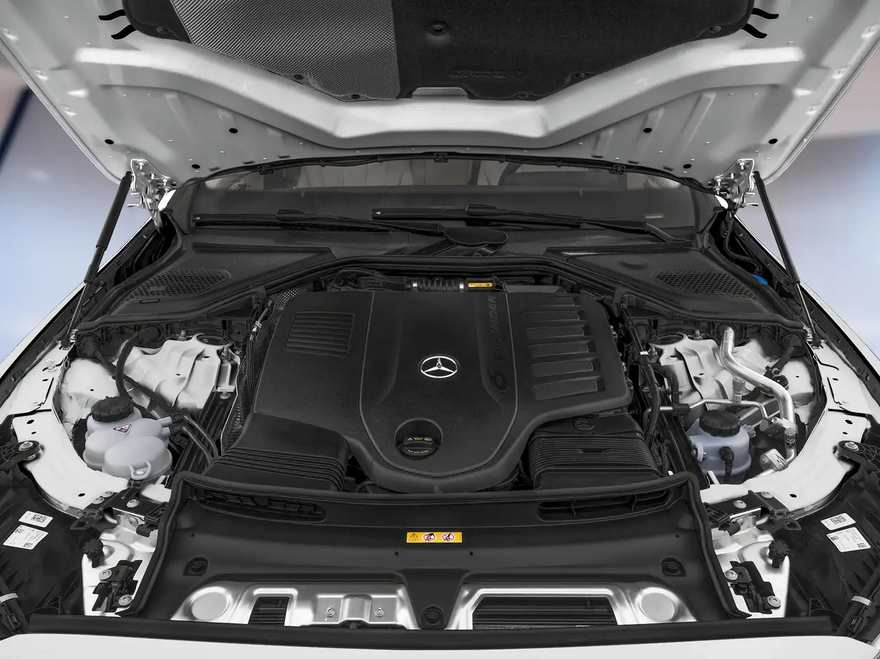 Mercedes-Benz E-Class - Image 8