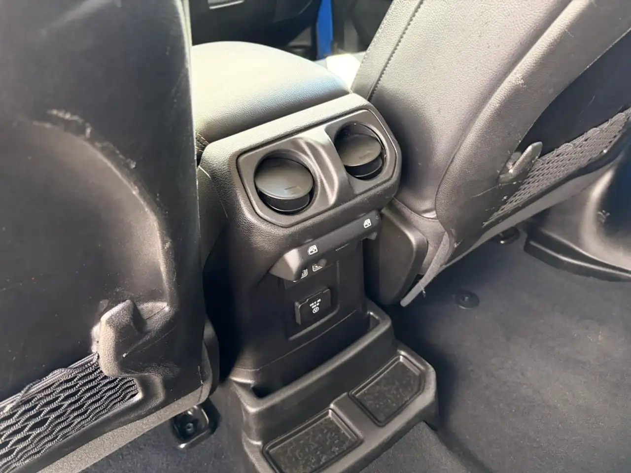Jeep Wrangler - Image 31
