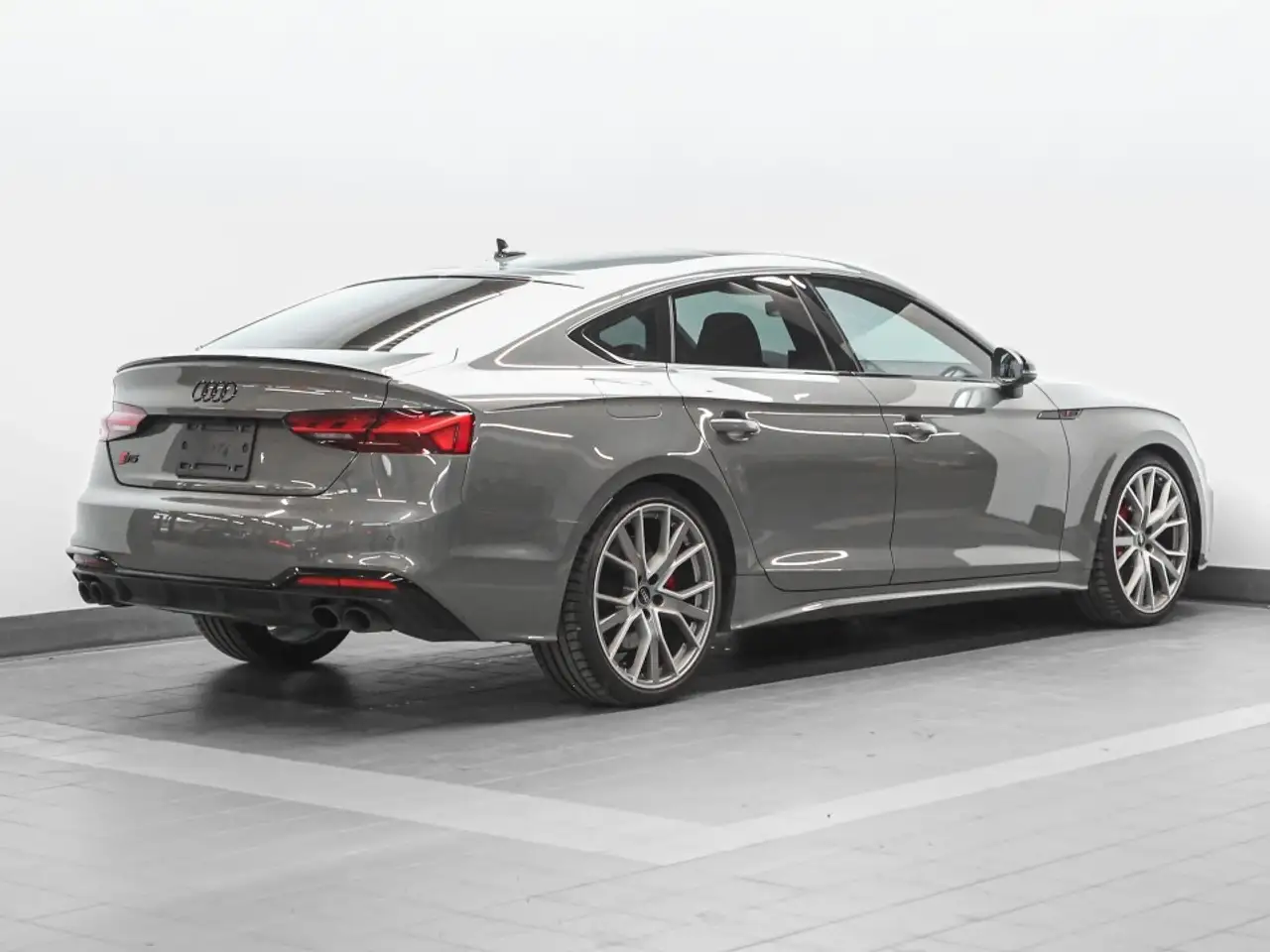 Audi S5 - Image 4