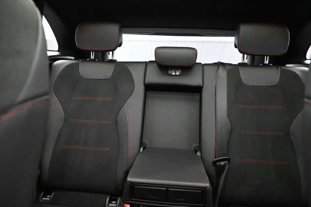 Mercedes-Benz GLA - Image 35