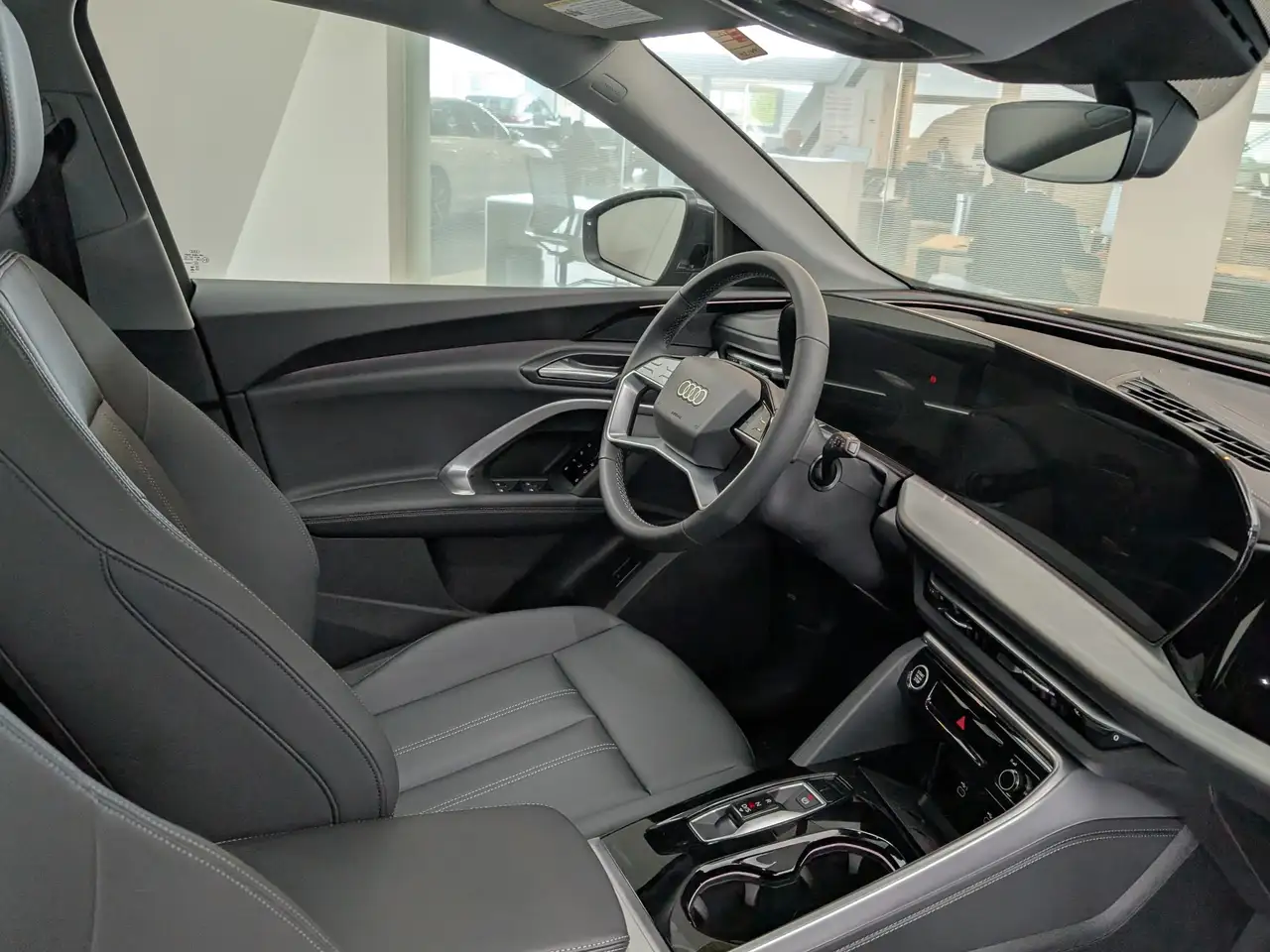 Audi Q5 - Image 11