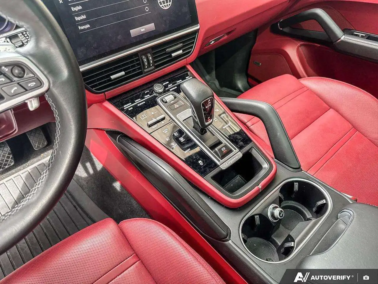 Porsche Cayenne - Image 18