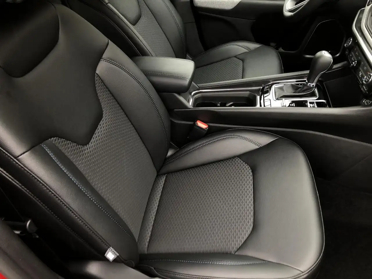 Jeep Compass - Image 10